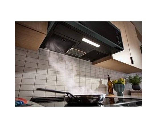 Four à micro-ondes à hotte intégrée de 30 po, 1,1 Pi cu.. KitchenAid - YKMML550RJP