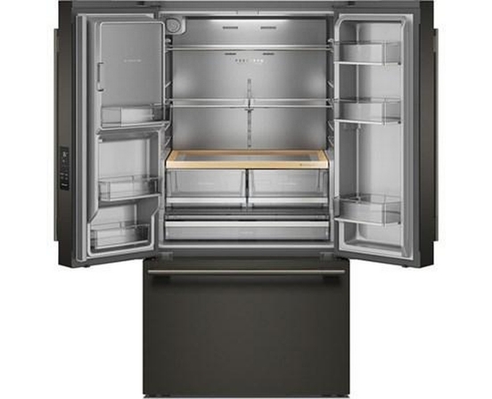 Réfrigérateur trois portes avec porte à deux battants de 36 po avec système distributeur d'eau et de glaçons KitchenAid - KRFF436SBE