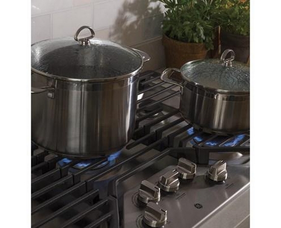 Table de cuisson encastrée de 36 po GE - JGP5036SLSS