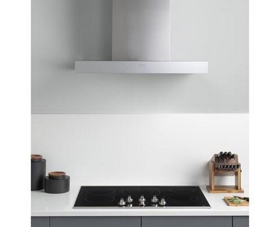 Hotte de cuisinière murale Designer de 30 po. GE - UVW9301SLSS