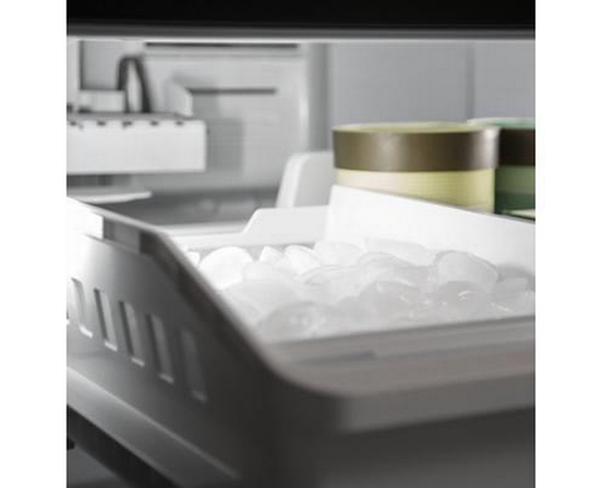 Réfrigérateur trois portes avec porte à deux battants de 33 po, 24.8 Pi cu.avec distributeur d'eau interne GE - GNE25JYKFS
