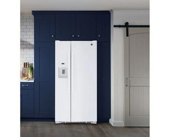 Réfrigérateur côte à côte de 33 po, 23 Pi cu. avec distributeur d'eau et de glace GE - GSS23GGPWW