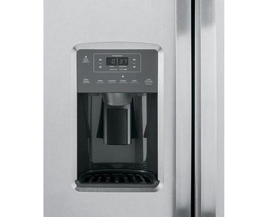 Réfrigérateur côte à côte de 33 po, 23 Pi cu. avec distributeur d'eau et de glace GE - GSS23GYPFS