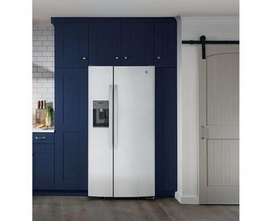 Réfrigérateur côte à côte de 33 po, 23 Pi cu. avec distributeur d'eau et de glace GE - GSS23GYPFS