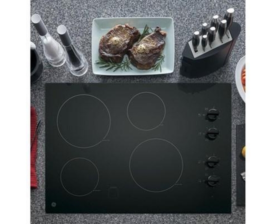 Table de cuisson encastrée électrique de 30 po GE - JP3030DWBB