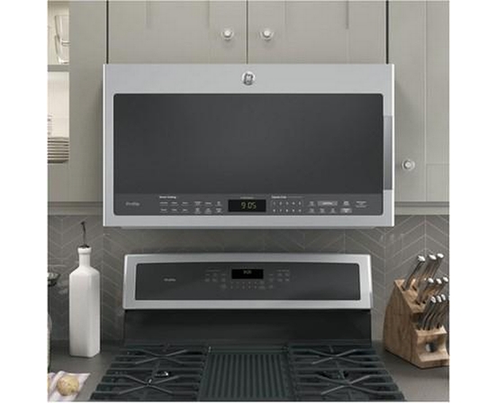 Four à micro-ondes à hotte intégrée de 30 po, 2,1 Pi cu. avec Chef Connect GE Profile - PVM2188SJC