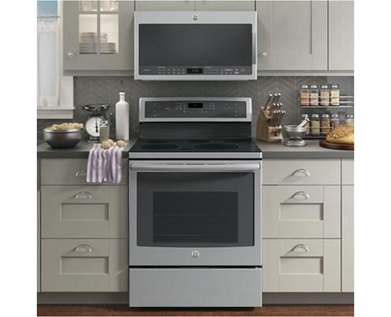 Four à micro-ondes à hotte intégrée de 30 po, 2,1 Pi cu. avec Chef Connect GE Profile - PVM2188SJC